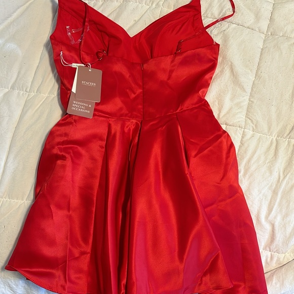 Red Mini dress - Picture 3 of 3